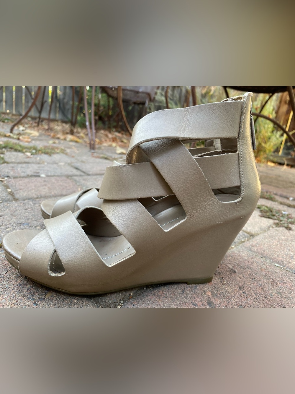 Dolce Vita -  Taupe leather Wedge Sandals - Strappy Open Toe